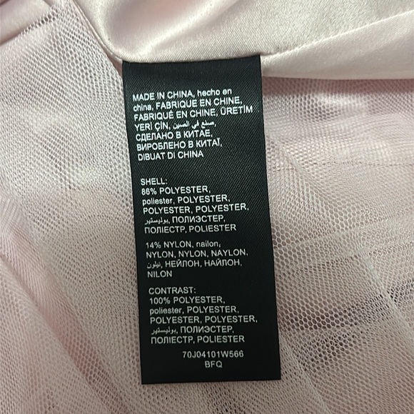 Adorable floral pink BeBe Jacquard size 4 dress with pockets - Picture 8 of 9